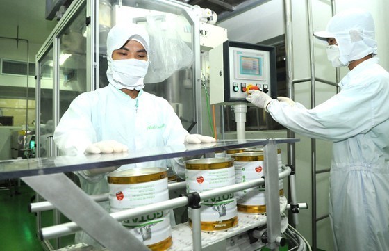 Nutifood公司的奶品生產線一隅。