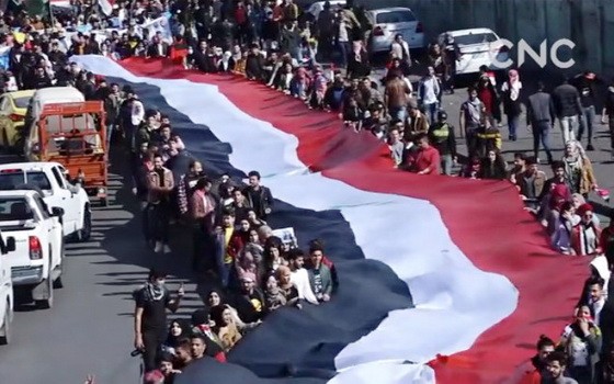 近4個月伊拉克各地發生的示威抗議活動已造成536人死亡和2萬3000 餘人受傷。（圖源：CNC 視頻截圖）