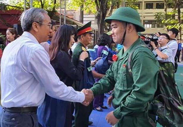 325 名青年光榮入伍 ảnh 1