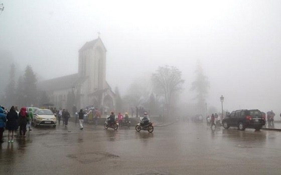 老街省沙巴市大霧朦朧。（圖源：國鴻）