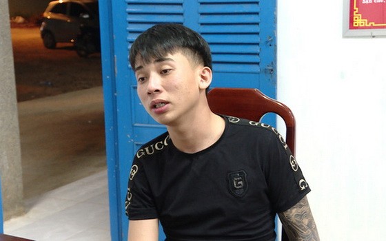 被扣押的范廷纂。（圖源：瓊江）