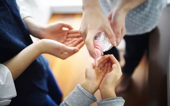 各种消毒方法中，80%濃度的医用酒精消毒液杀灭病毒效果好。（示意圖源：互聯網）