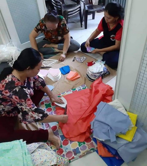 越華婦女幹部攜手縫製布口罩活動一瞥。