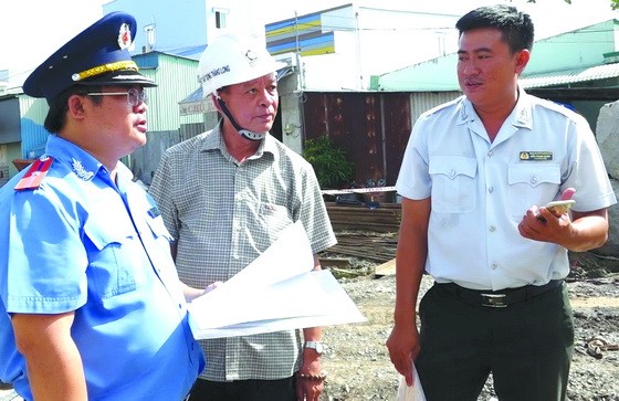 市交通運輸廳監察署檢查一交通工程。（圖源：互聯網）