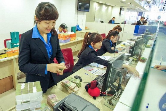 近幾年來，各家銀行的收入來源結構獲改善。