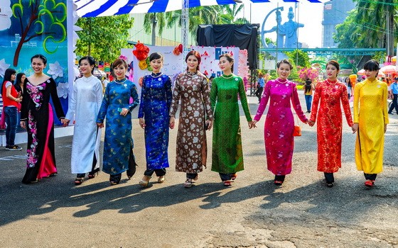 蓮潭公園將舉辦長衫時裝比賽。