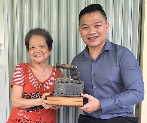 百年熨斗 熨出了絲絲暖意 ảnh 1