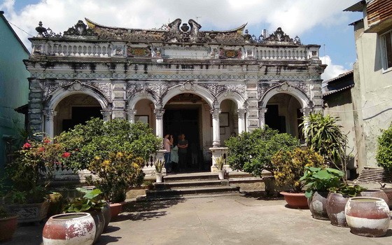 古屋已成為沙瀝市的一個地標。