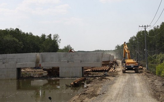 項目進度比既定計劃緩慢。