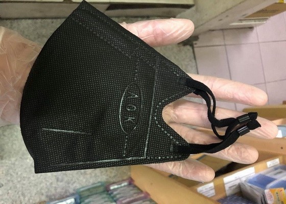 意大利奢侈品牌Gucci、Prada 投入抗“疫”生產口罩。（圖源：互聯網）