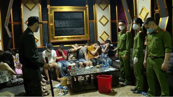 職能力量突擊檢查的現場。（圖源：互聯網）