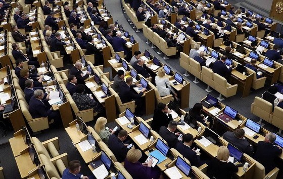 當地時間3月31日，俄羅斯國家杜馬審議通過了新冠疫情期間擴大政府權限的法案。（圖源：TASS）