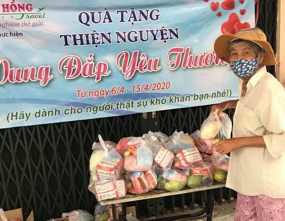 從昨日起至本月15日，貧困者可前往該公司(第十一郡領兵昇街245/218號)免費領取一份救濟品。