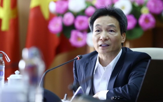 政府副總理、新冠肺炎疫情防控國家指委會主任武德膽主持會議並發表講話。（圖源：越通社）