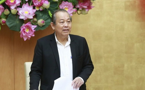 政府常務副總理張和平主持會議並發表講話。（圖源：黎山）