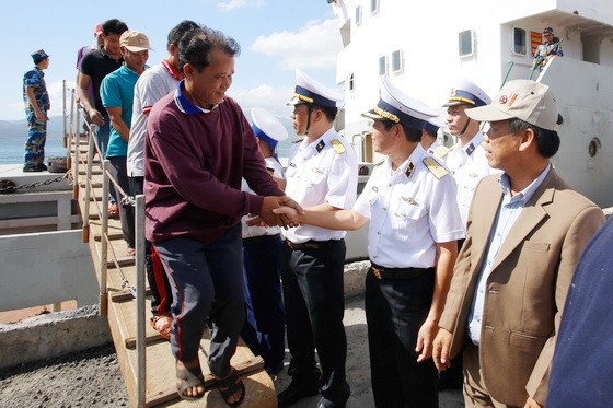 越南海軍是漁民的牢固後盾。（示意圖源：武響）