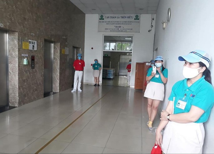 市疾病監控中心對各企業生產單位開始檢查疫情擴散情況並評價、設法排除感染隱患。（圖源：阮盛）