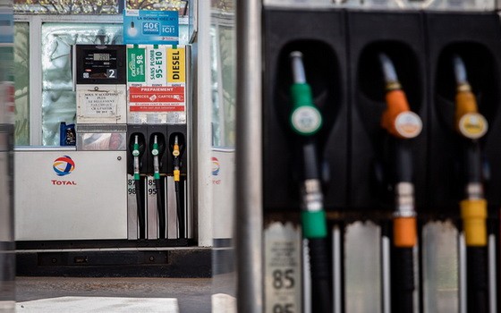 法國巴黎拍攝的一個加油站。（圖源：互聯網）