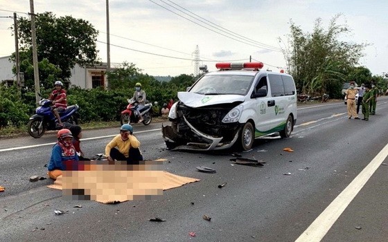 車禍現場，18歲的騎士當場死亡。