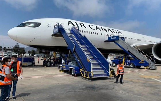 加拿大交通部長馬克‧加爾諾發佈聲明，要求途經或往返加拿大的乘客必須佩戴非醫療口罩或某種類型的面罩。（圖源：互聯網）