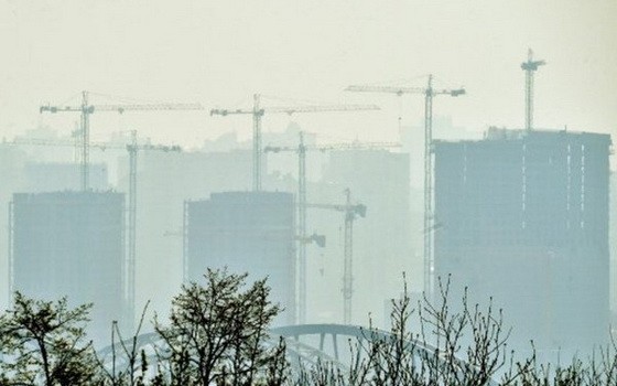 基輔星期五空污嚴重，能見度極低。（圖源：互聯網）