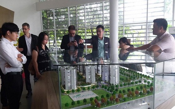 銀行須輔助因受疫情影響而遇上困難的貸款購房人。