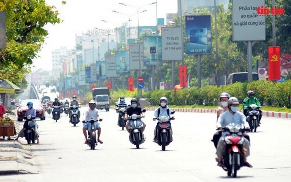 節日期間本市天氣酷熱。（示意圖源：孟玲）