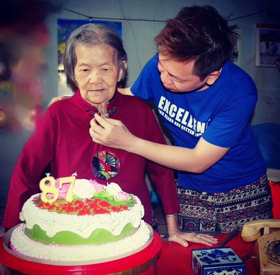 劉二女老大娘的外孫周銘洪於去年為她慶生。