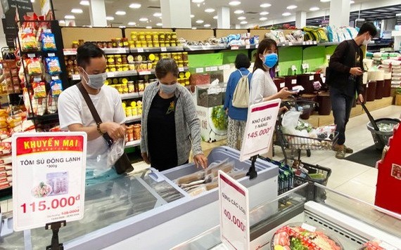 本市力爭確保必需品的貨源，故今年前4個月的零售額穩定增長。