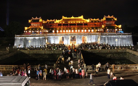 順化皇城夜色一瞥。（圖源：高進）