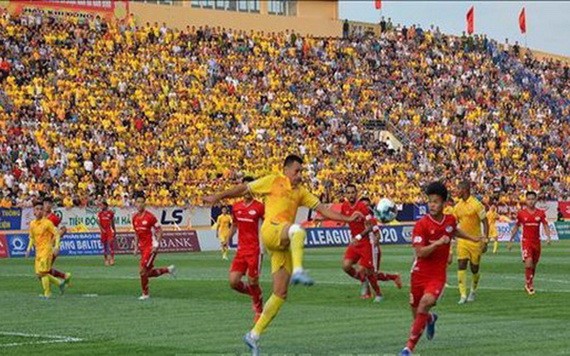 上萬球迷坐滿了球場。（圖源：互聯網）