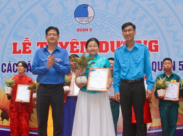 第五郡表彰少數民族青年 ảnh 1