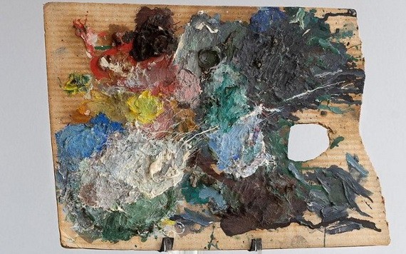 以高價成交的畢加索硬卡紙調色盤。（圖源：互聯網）