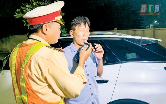 對酒駕司機將處以永久吊銷駕照。（示意圖源：互聯網）