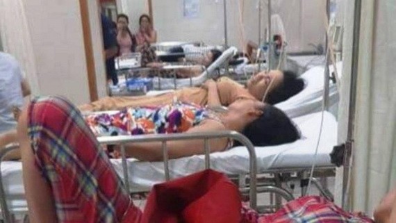 獲送醫院接受治療的部分疑似食物中毒患者。（圖源：H.K）