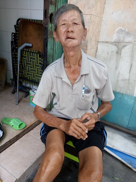 黃創興中風後體力變差。