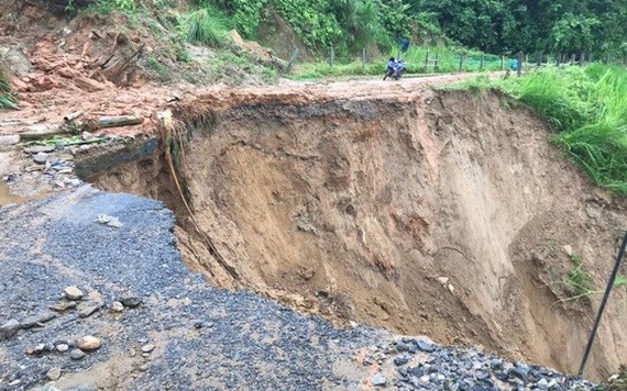 156號省路坍塌現場。（圖源：文福）