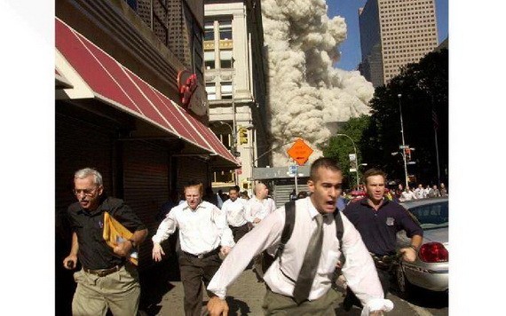 照片左一為庫珀。（圖源：互聯網）