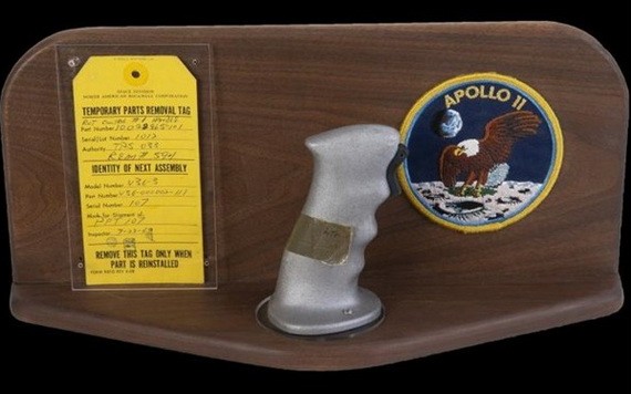 拍賣的包括旋轉手掣。（圖源：互聯網）