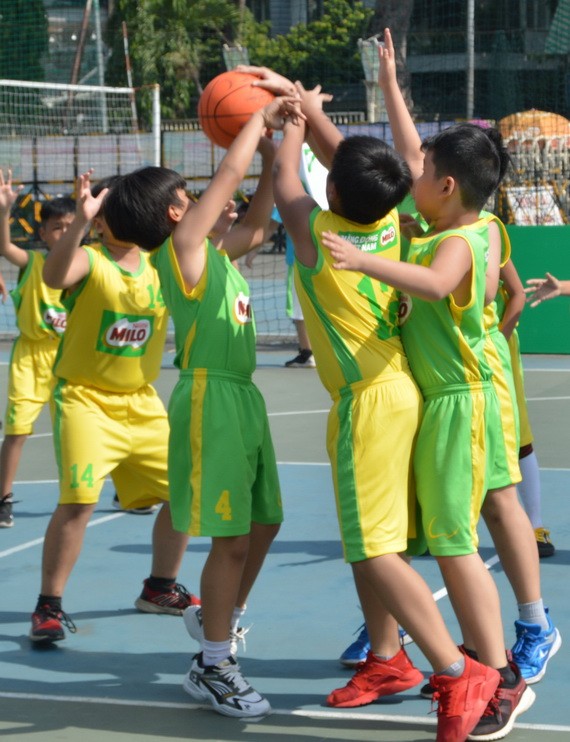 小學組進行比賽。