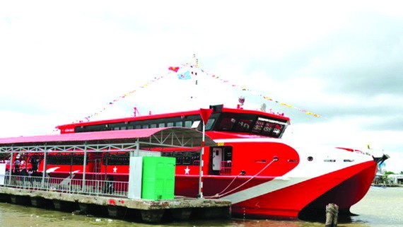 昨(7)日，金甌省正式將金甌-南遊-富國旅遊航線投入運營。（圖源：明倫）