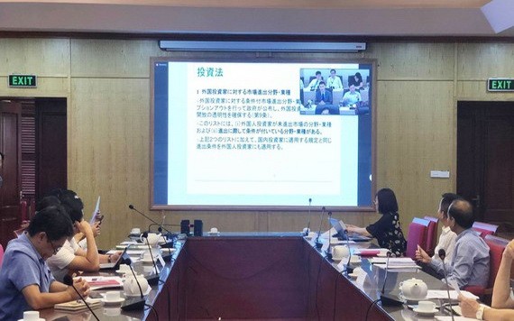 圖為計劃與投資部一方的視像會議場景。（圖源：英芳）