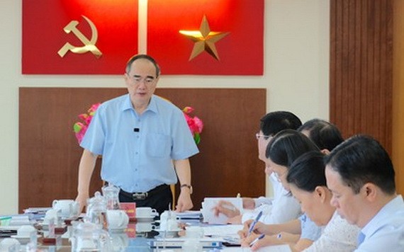 市委書記阮善仁主持會議。（圖源：喬峰）