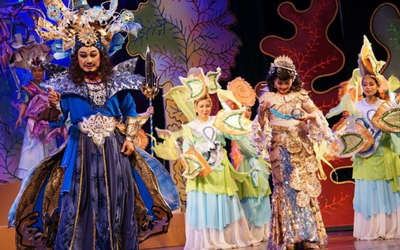 IDECAF舞台每年都表演的“很久，很久以前”兒童節目如今也停演了。