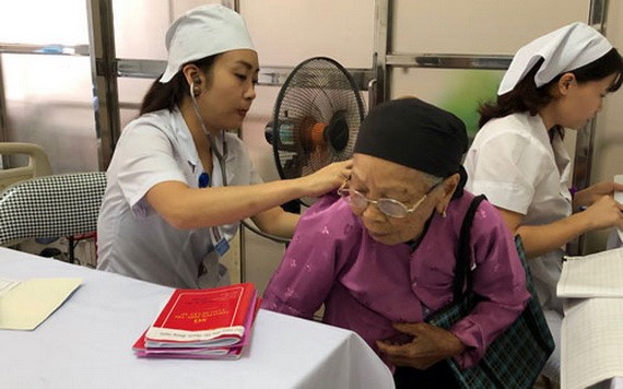 持有醫保卡的病人獲支付80%至100%醫藥費。