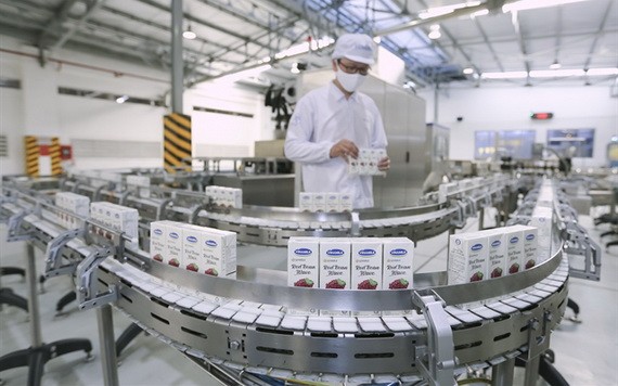 許多企業革新生產活動和提高國貨質量。