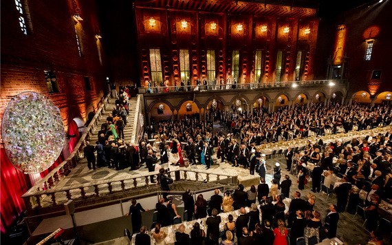 受到疫情影響，諾貝爾基金會決定取消今年度晚宴。圖為去年晚宴盛況。（圖源：諾貝爾基金會網站）