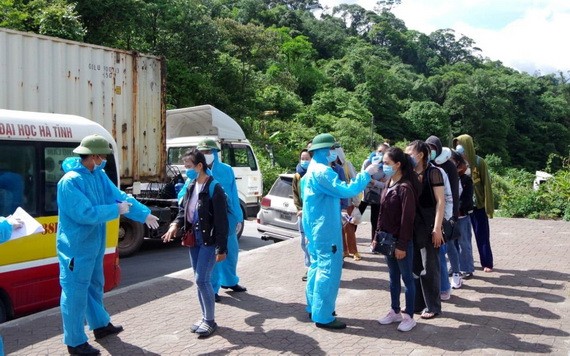 通過邊境口岸入境的公民均進行醫療檢查。（圖源：俊勇）