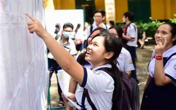 考生查詢考試成績。（示意圖源：VNN）