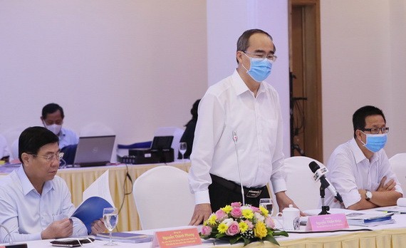 市委書記阮善仁（中）出席會議並發表講話。（圖源：光福）